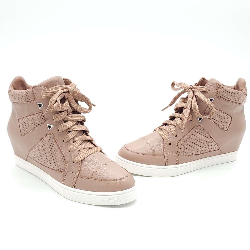 Linea Paolo FARLEY Sporty Streetwear Hidden Wedge Sneaker Nude Size 5.5